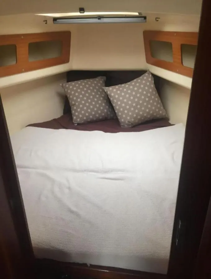 Velero Barcelona Yatch Hotel Les Botigues de Sitges Botel