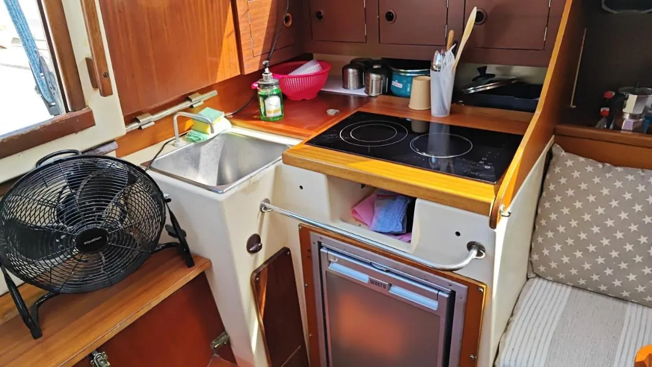 Botel Velero Barcelona Yatch Hotel Les Botigues de Sitges Spain